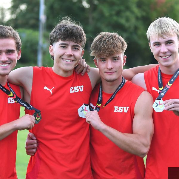 Morris Betting, Noah Vollmer, Moritz Feldmann, Marvin Flaig (MJU20 ESV Weil am Rhein)