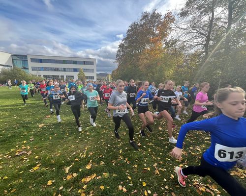 Rekordbeteiligung beim 40. Crosslauf der Schulen am Firstwald